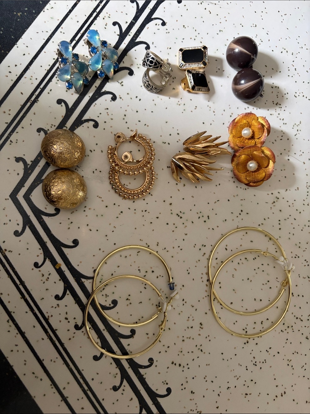 Lot of 10 pairs clip-on earrings